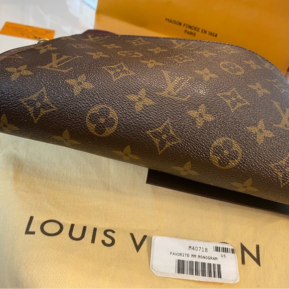 SOLD !!!AUTHENTIC 💎Louis Vuitton Monogram Favorite MM. - Picture 13 of 17